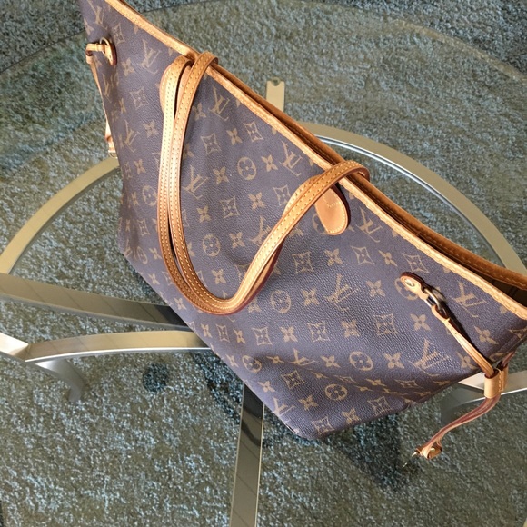 Louis Vuitton Handbags - Louis Vuitton Neverfull MM
